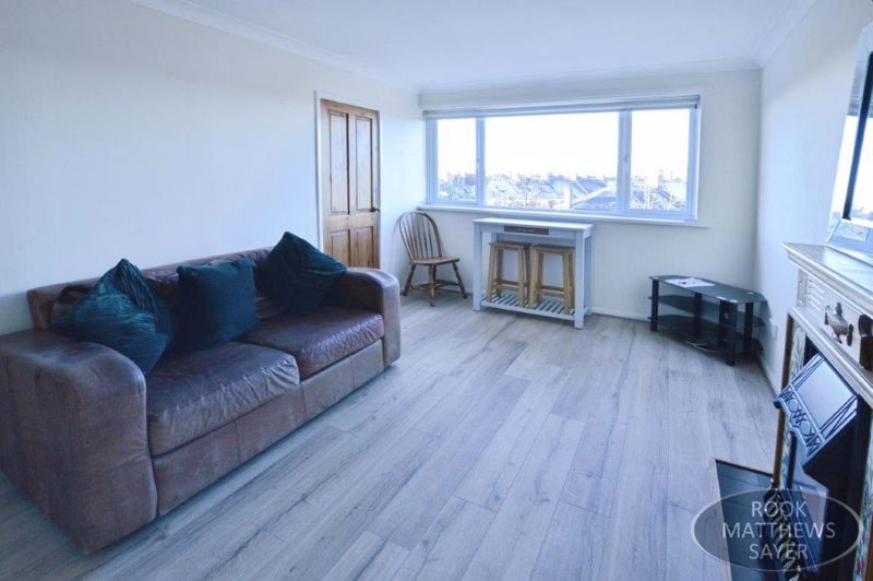 Flat Coniston Avenue in Newcastle upon Tyne