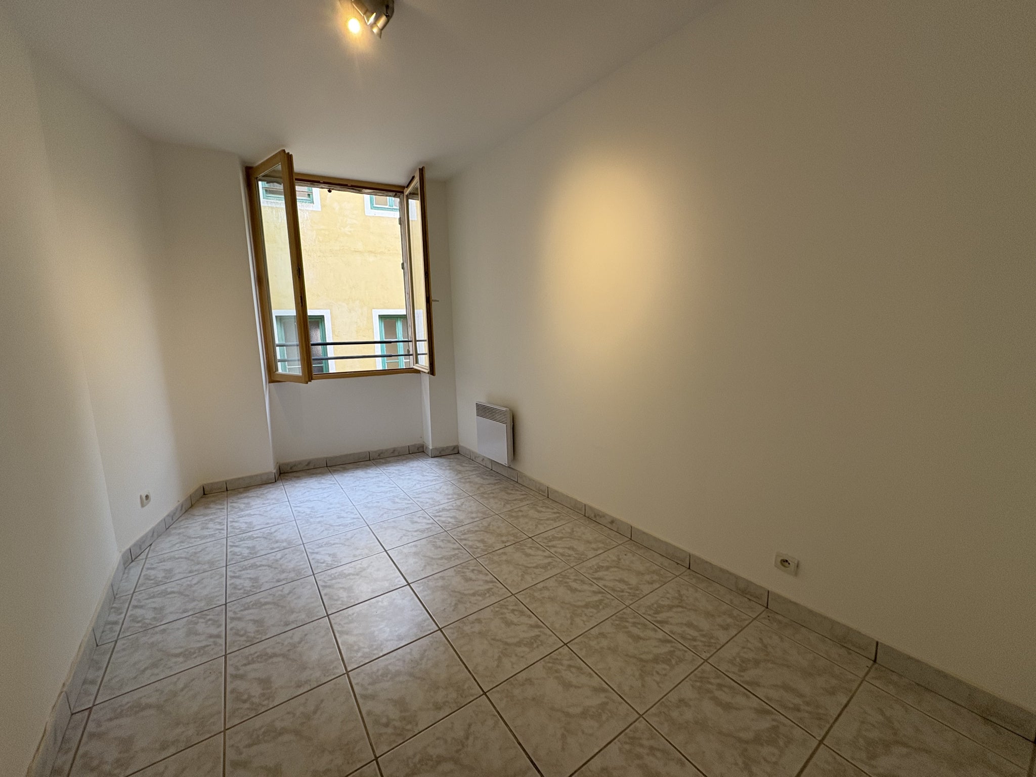 Appartement Rue Jean-Baptiste Duchalmeau à Perpignan