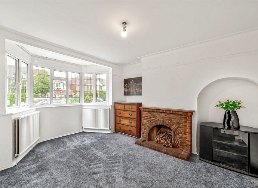 House Cypress Avenue in Greater London