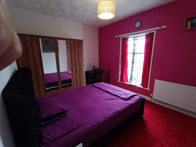 Room Playfair Street in Manchester