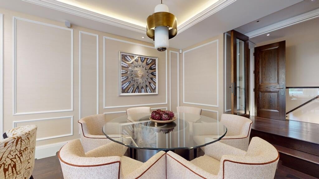 Flat Prince of Wales Terrace in Greater London