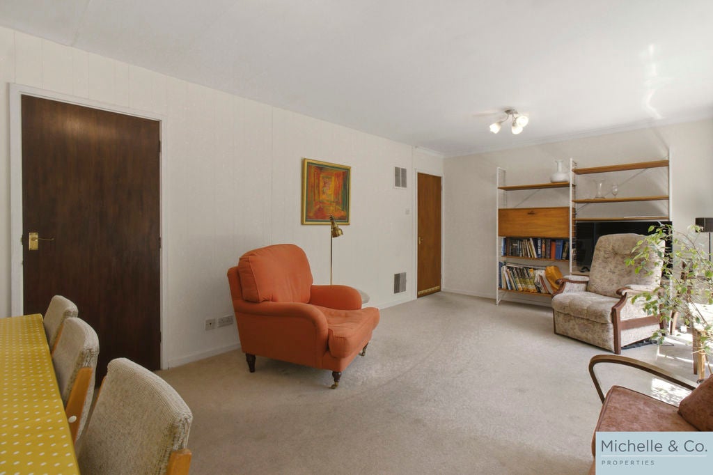 Flat Michael Court in Birmingham
