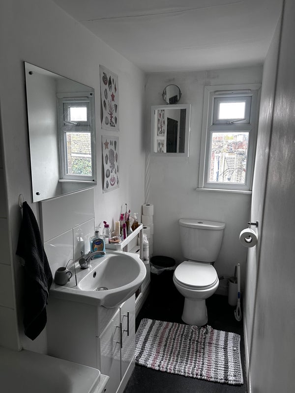 Flat Remington Street in Greater London