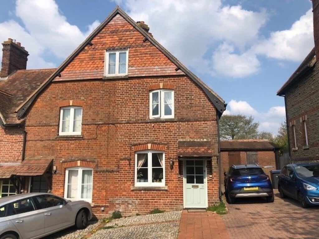 House Kendrick Close in Westbury