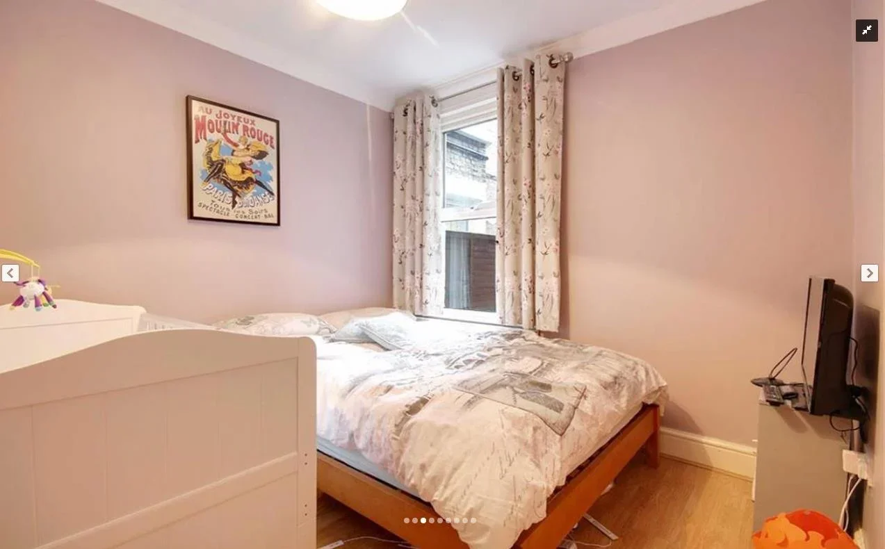 Flat Claude Road in Greater London