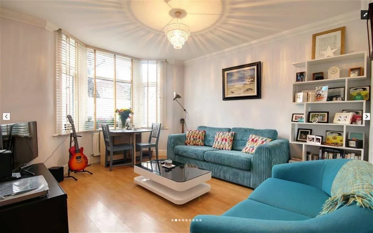 Flat Claude Road in Greater London