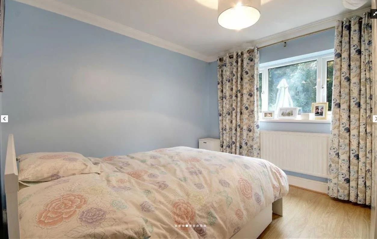 Flat Claude Road in Greater London