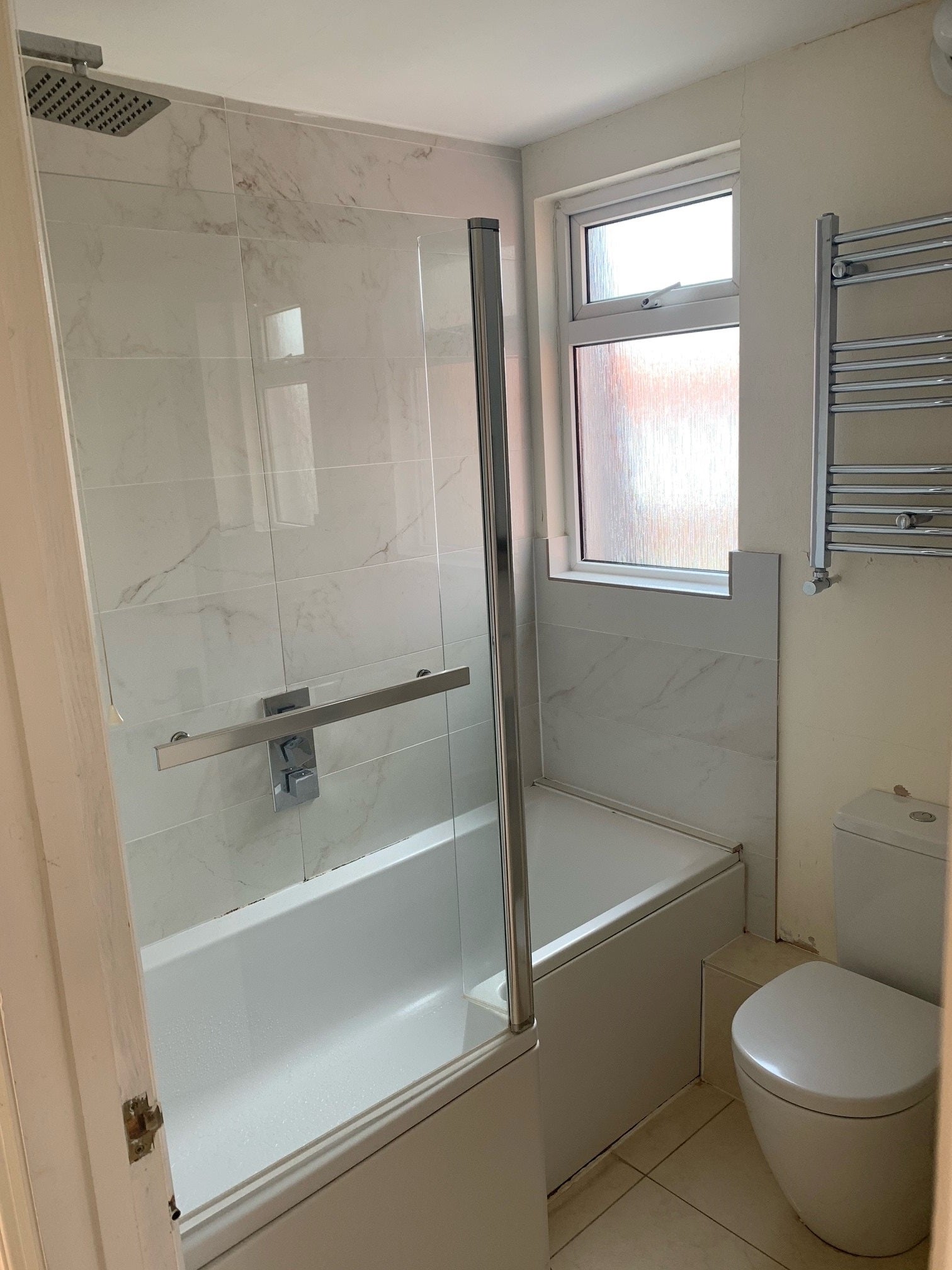 Flat Fox Lane in Greater London