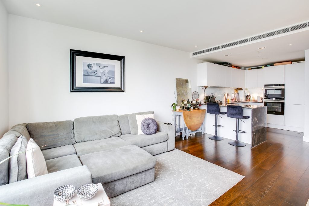 Flat Imperial Road in Greater London