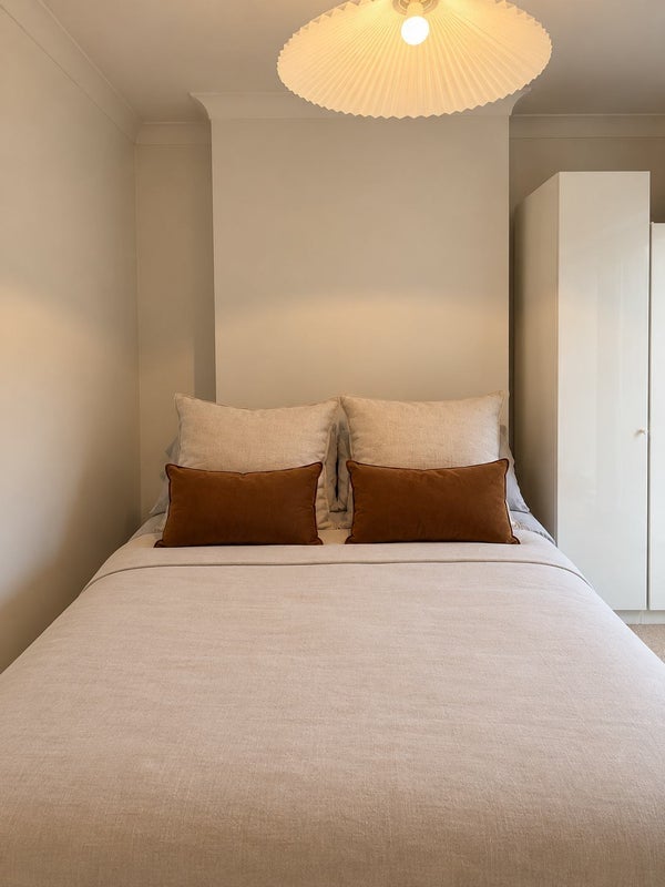 Room Herbert Gardens in Greater London