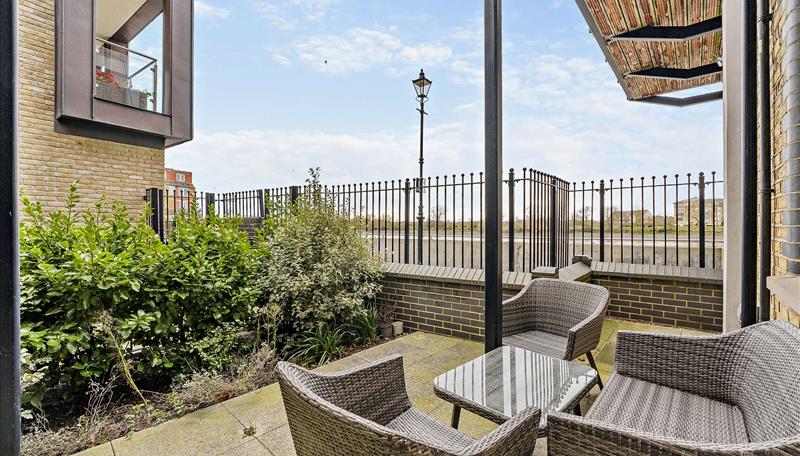 Flat Rainville Road in Greater London
