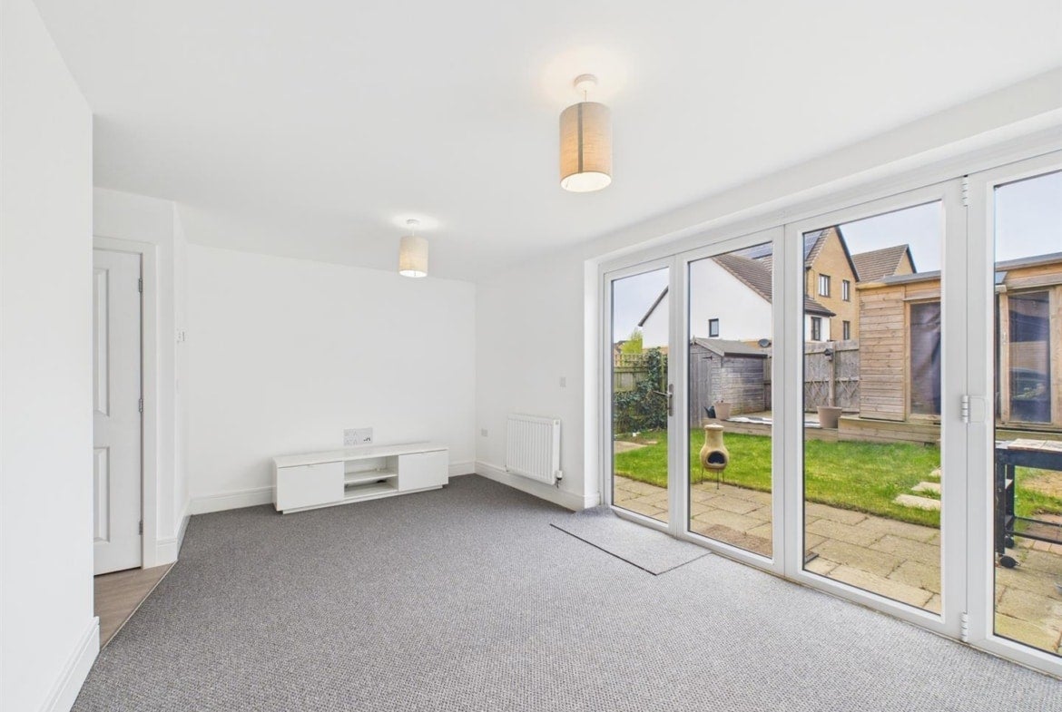 House Chippenham Close in Little Stanion