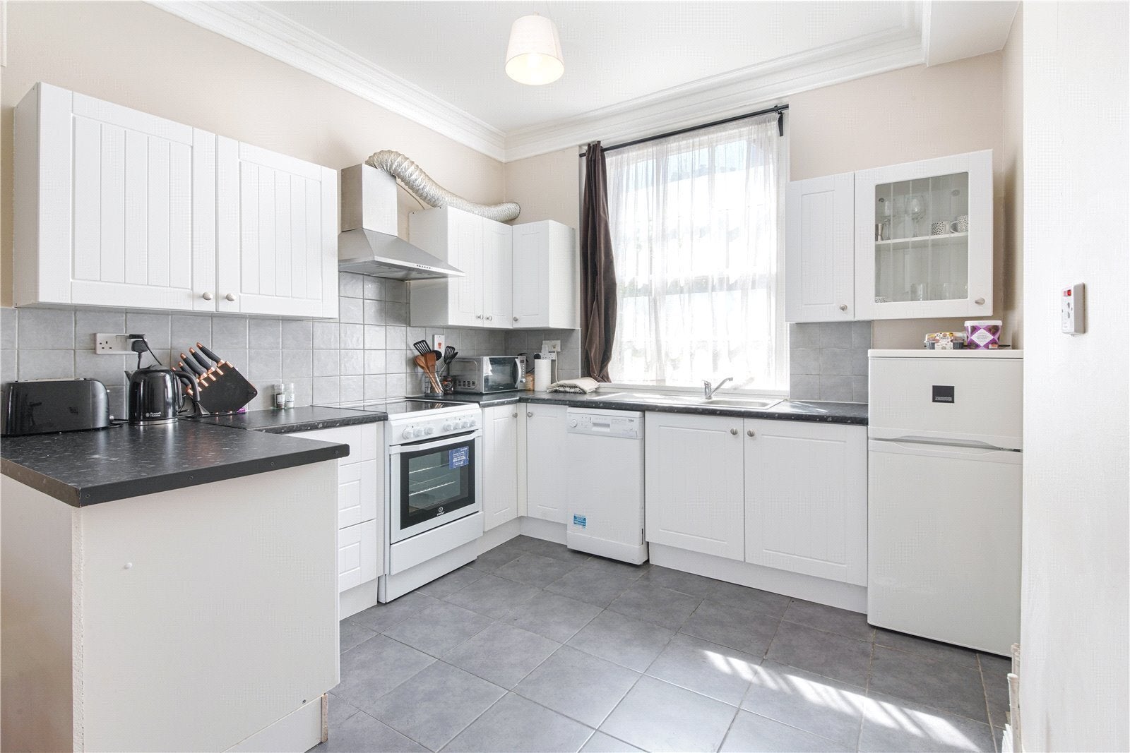 Flat Northdown Street in Greater London