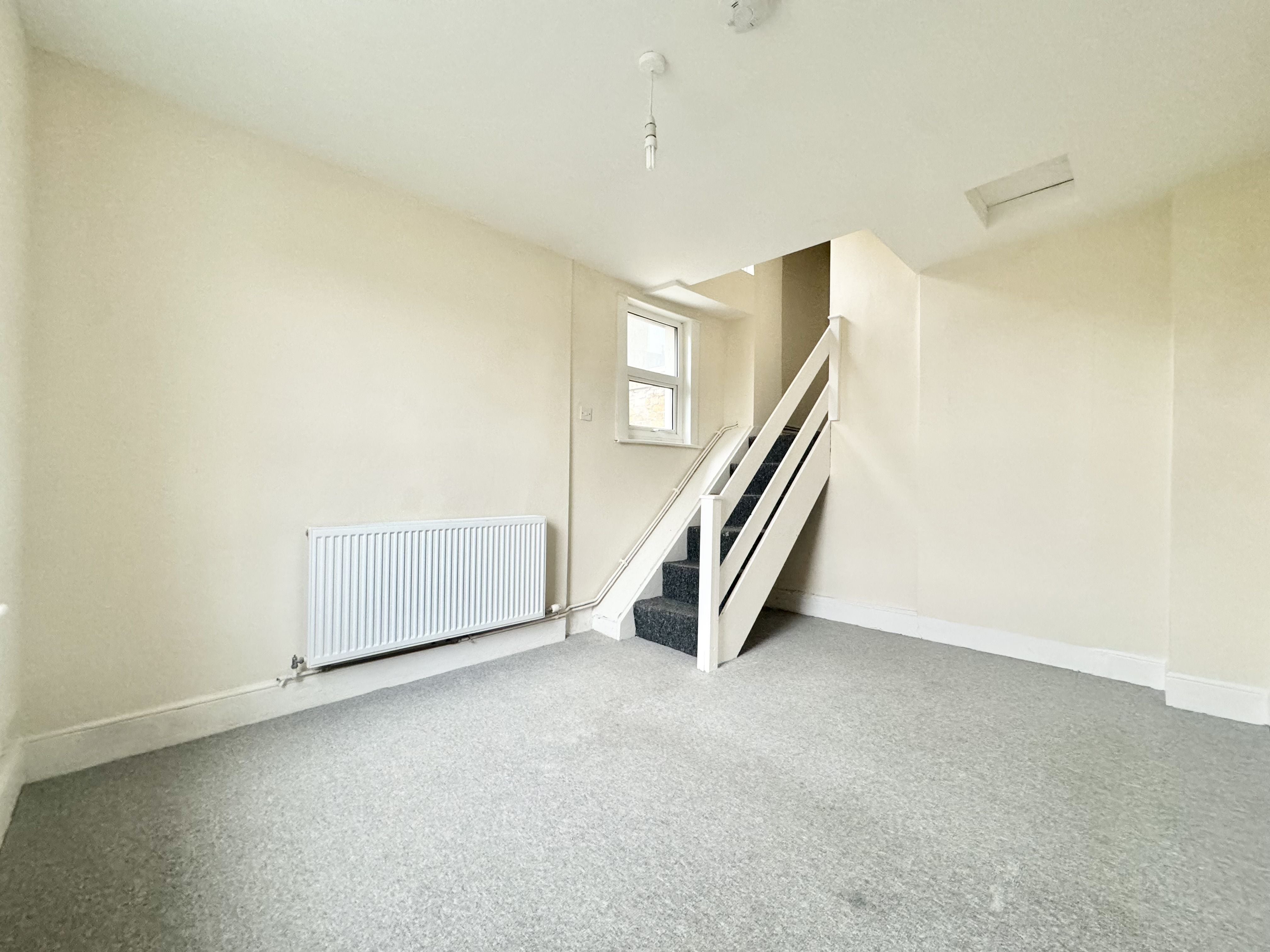 Flat Edgar Road in Thanet