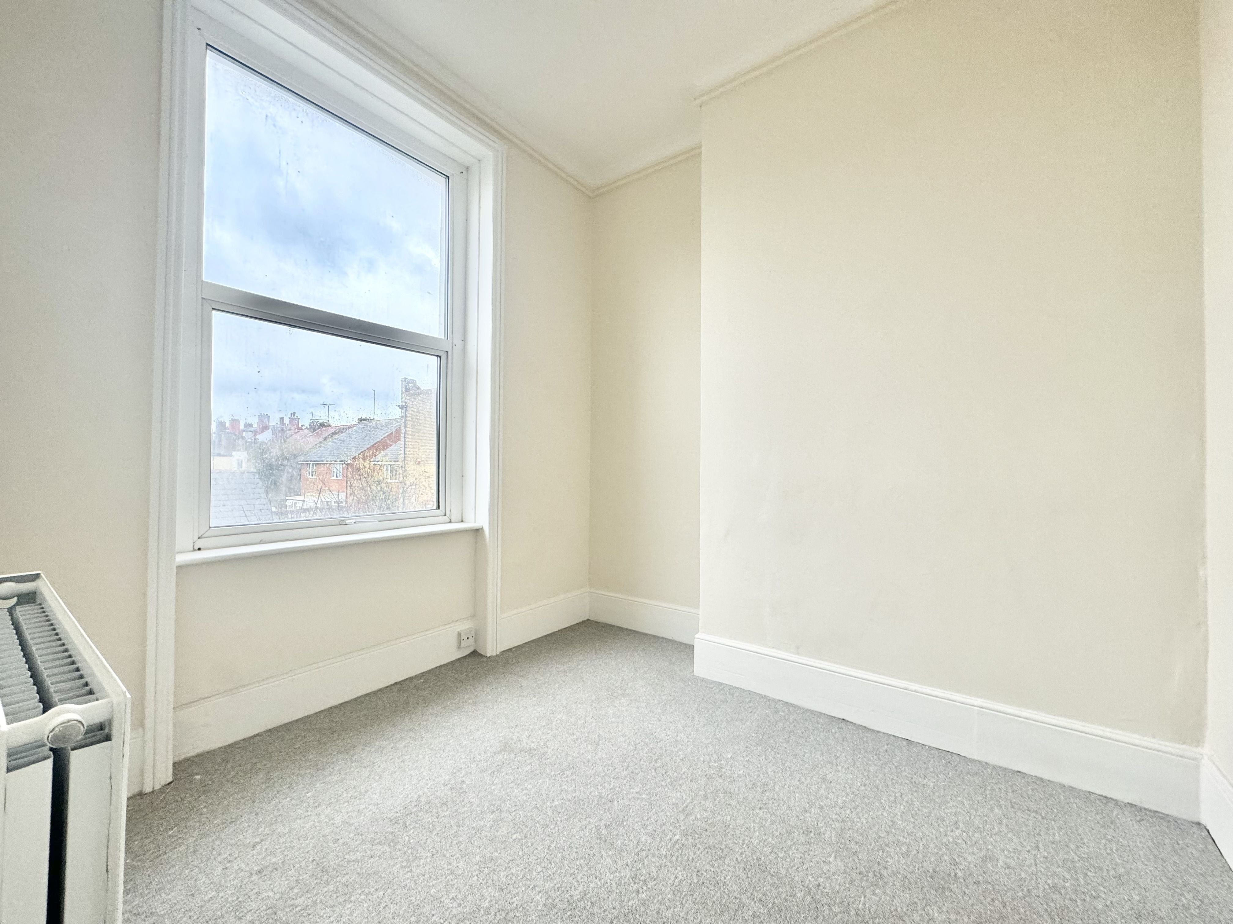 Flat Edgar Road in Thanet