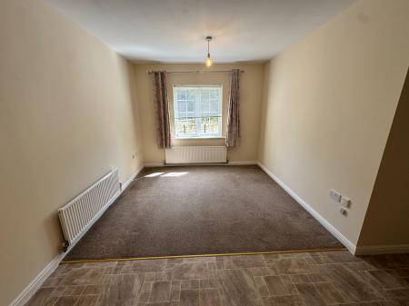 Flat Maybold Crescent in Blunsdon St Andrew