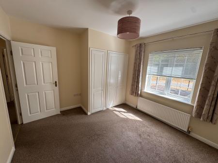 Flat Maybold Crescent in Blunsdon St Andrew