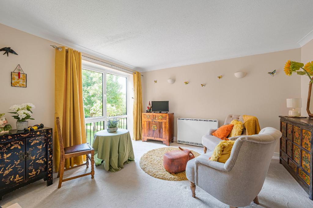 Flat Sutton Road in Seaford