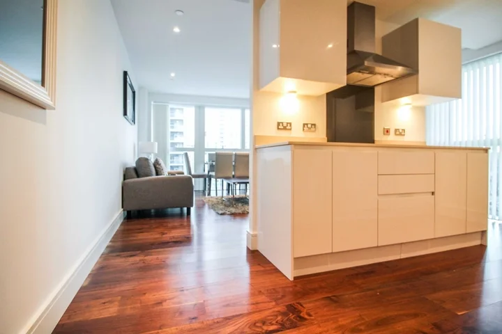Flat Cassilis Road in Greater London