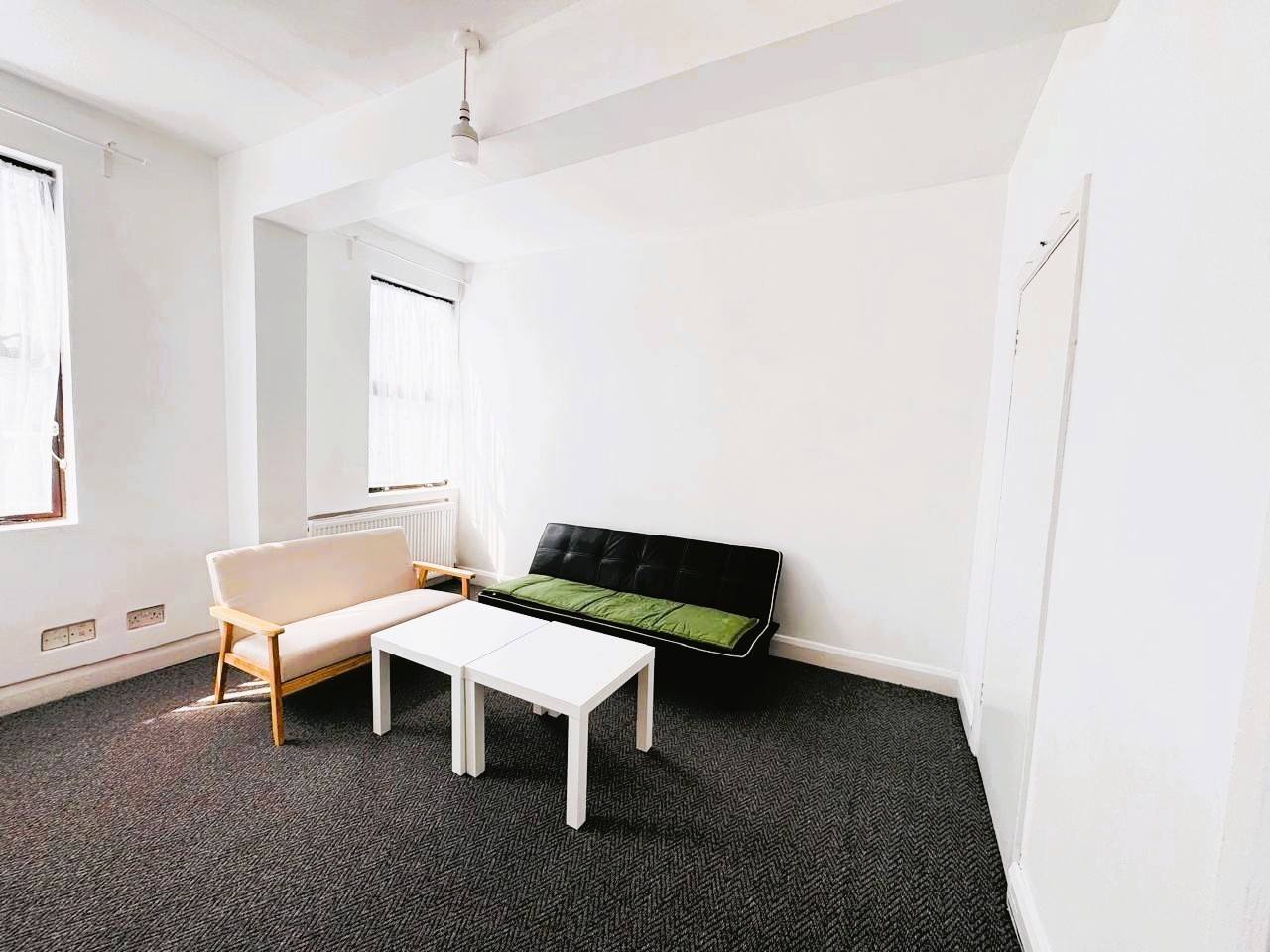 Flat Hammond Road in Greater London