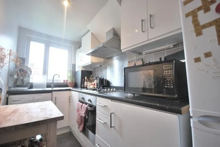 Flat Linden Grove in Greater London