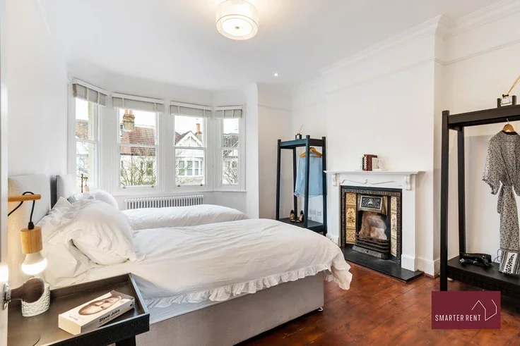 Flat Burlington Avenue in Greater London