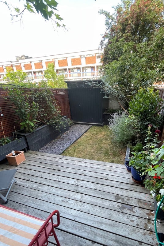 Room Unwin Close in Greater London