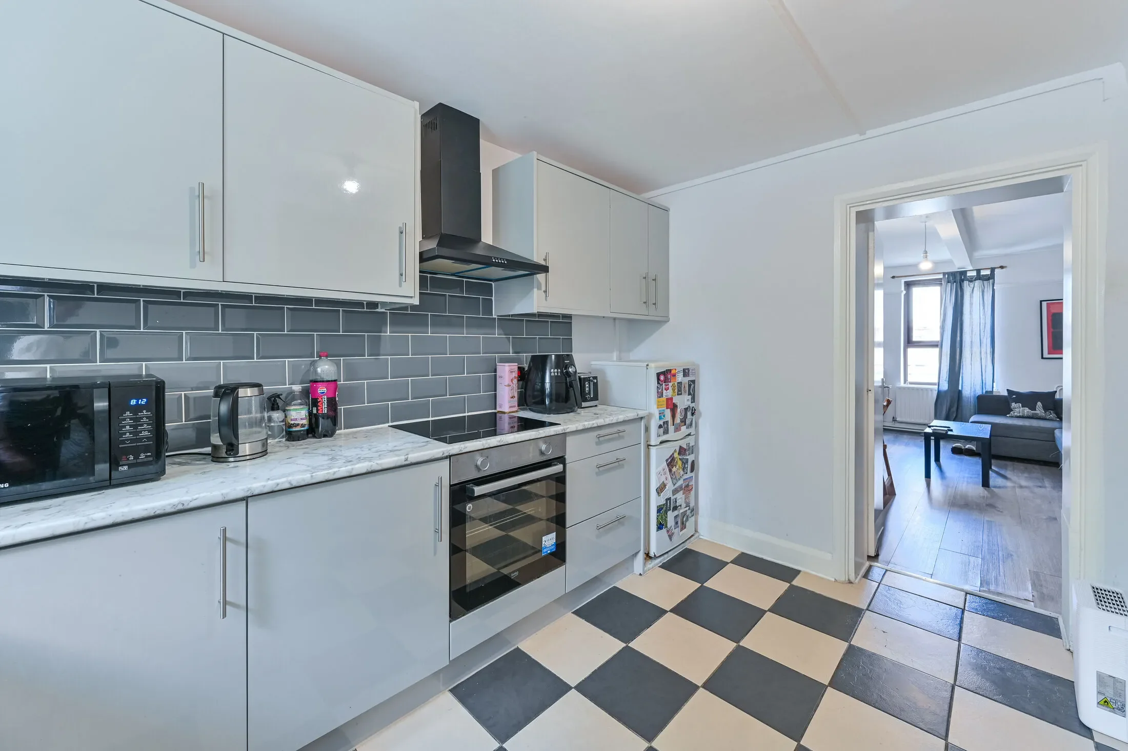 Flat Kintyre Court in Greater London