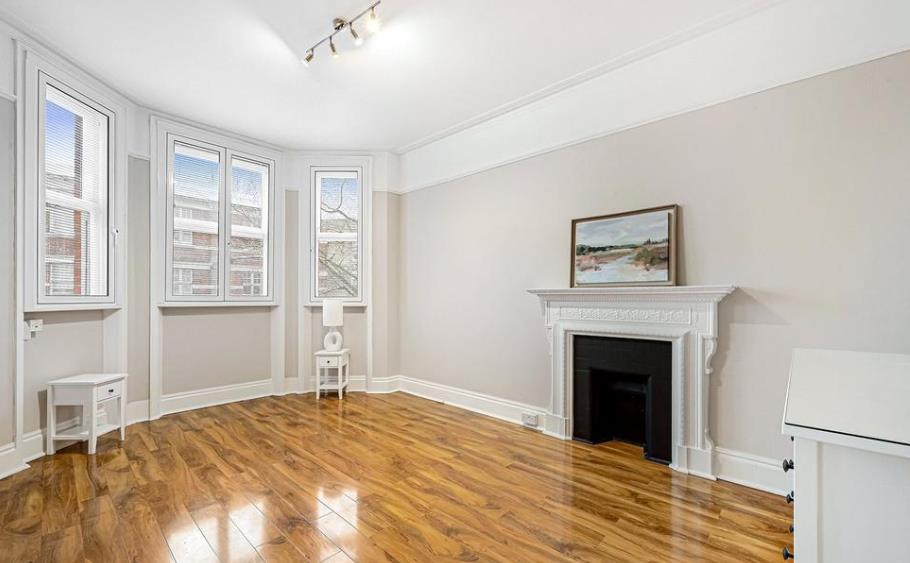 Flat Bickenhall Street in City of Westminster