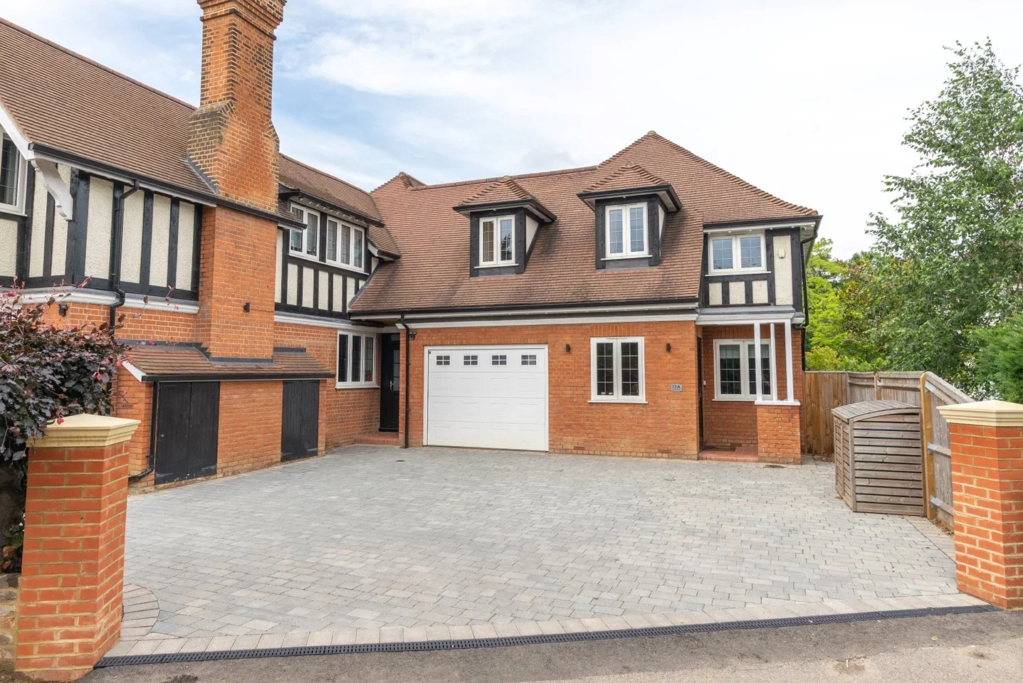 House Speer Road in Elmbridge