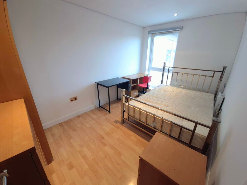 Flat Holborn Approach in Leeds