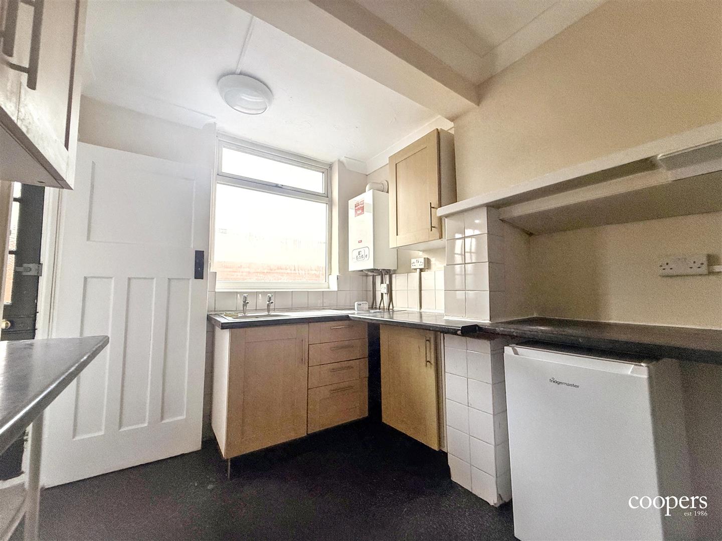 Flat Linden Avenue in Greater London