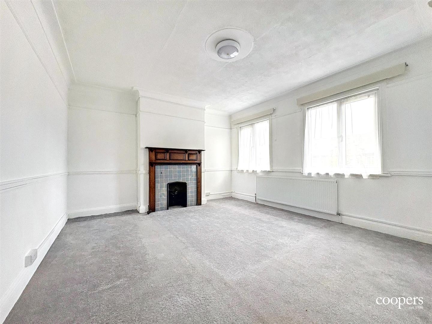 Flat Linden Avenue in Greater London