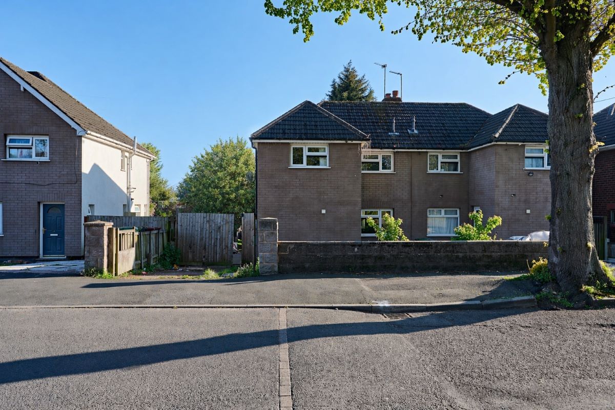 House King Charles Avenue in Darlaston