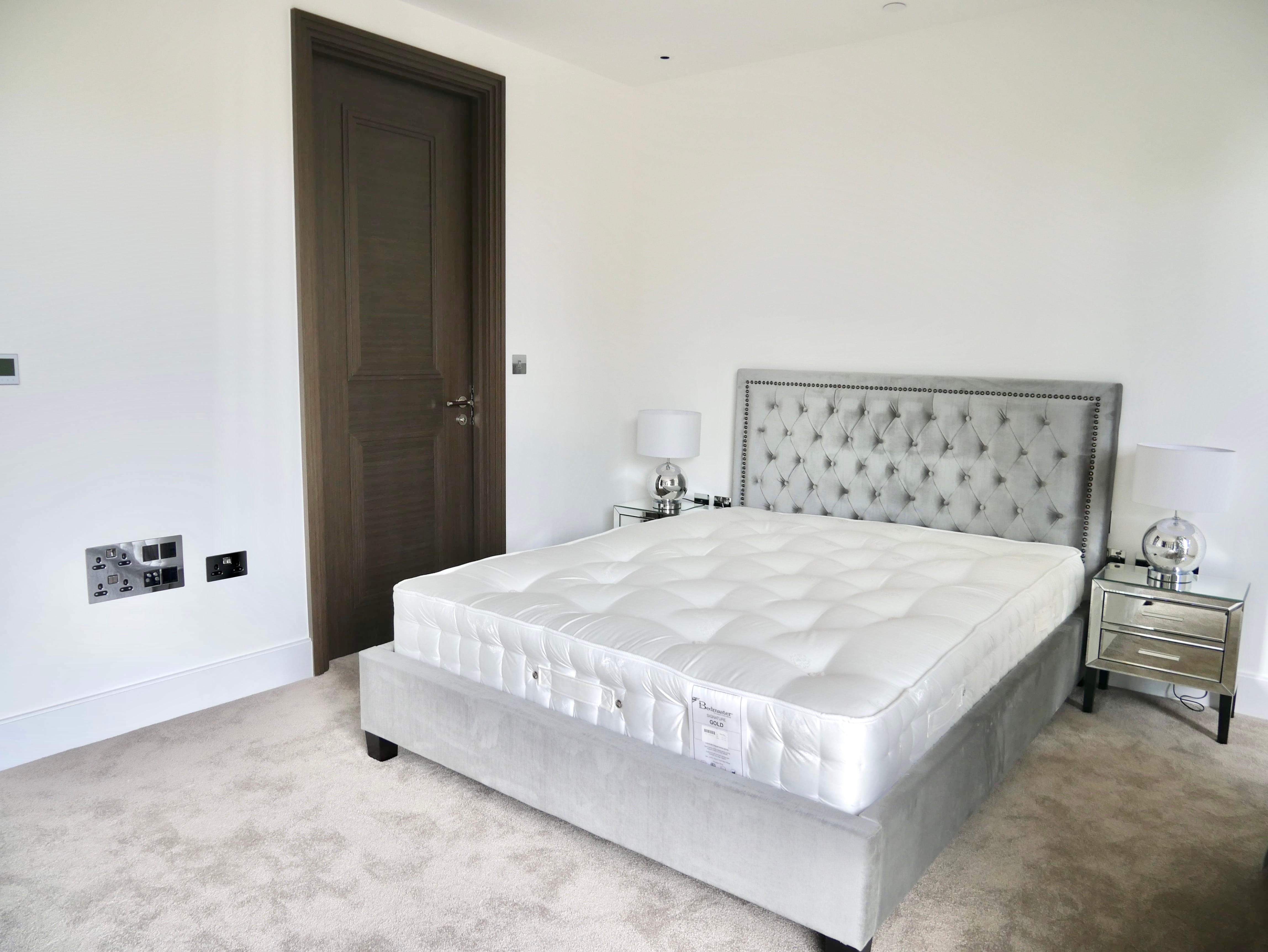 Flat Warwick Lane in Greater London