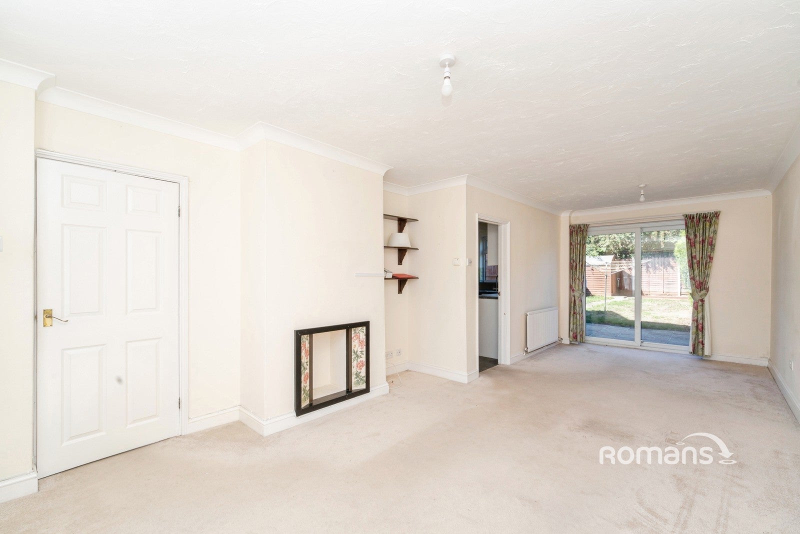 House Savay Close in Denham