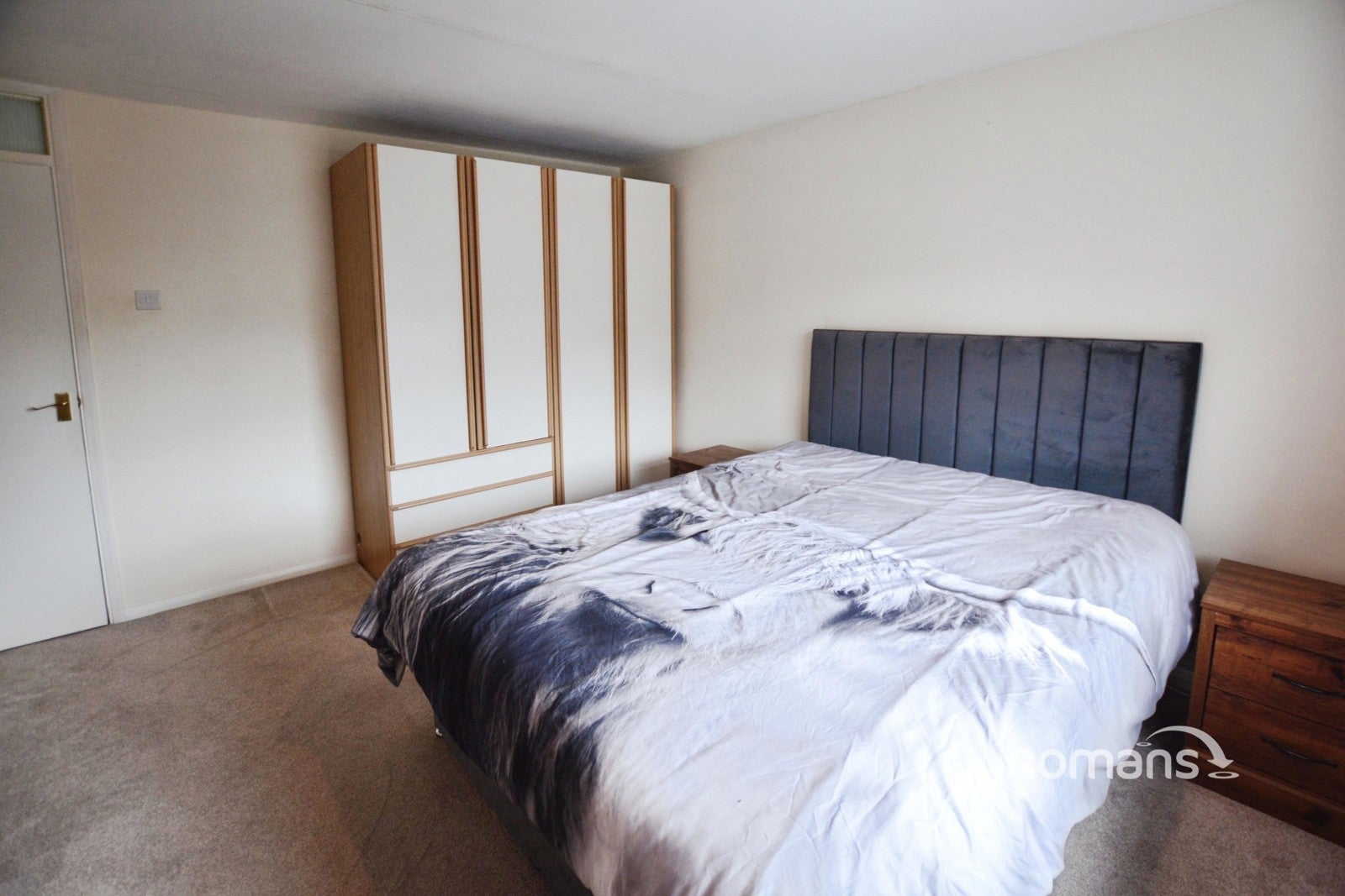 House Savay Close in Denham