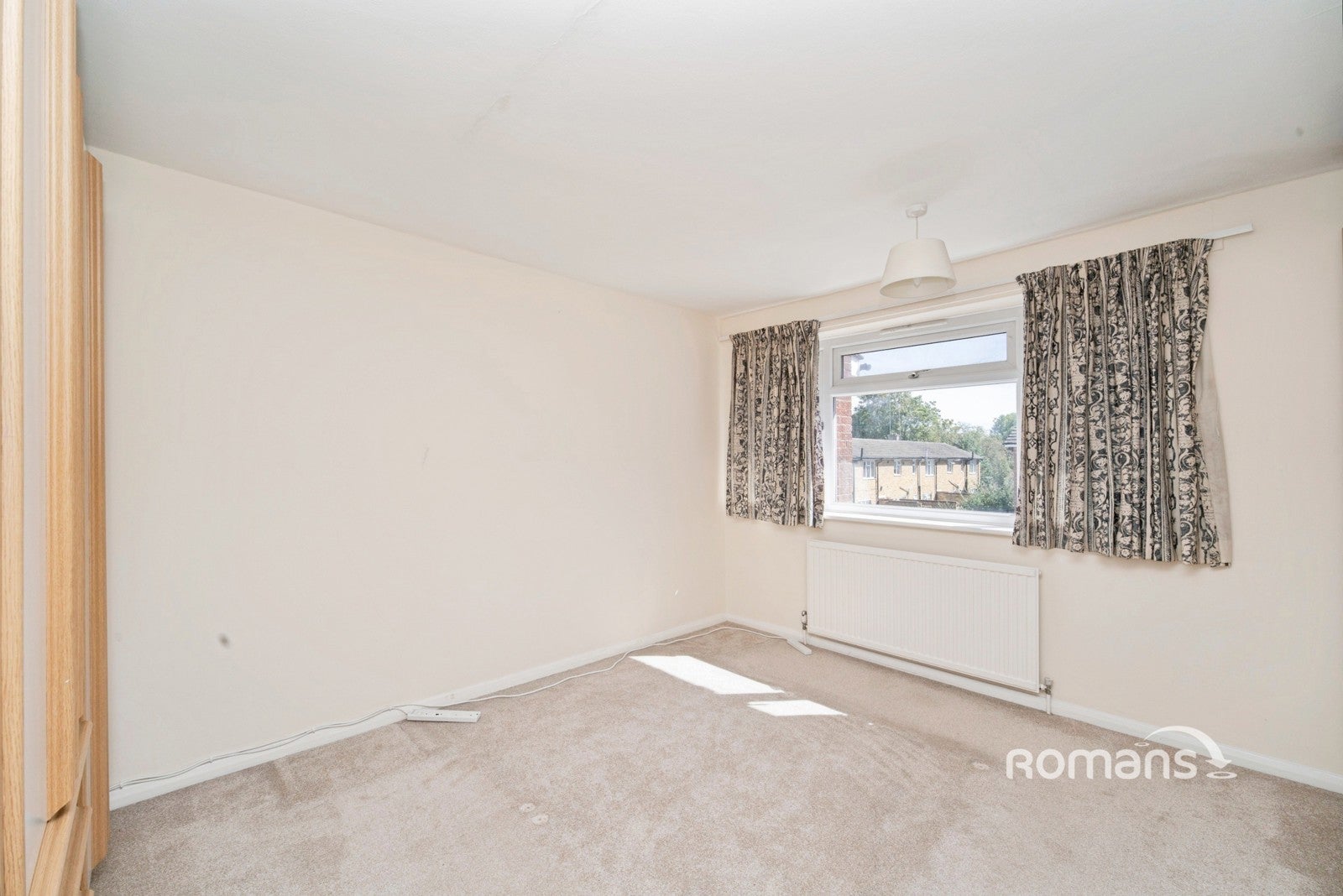 House Savay Close in Denham
