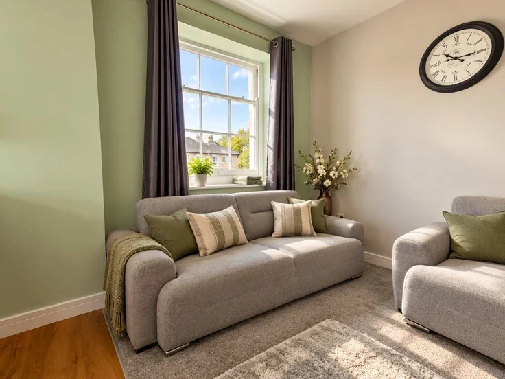 Flat Brunswick Square in Gloucester