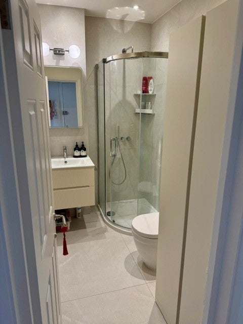 Room Hammersmith Grove in Greater London