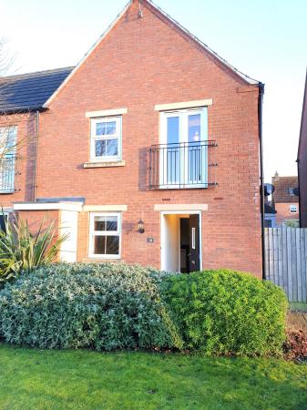 House Angell Drive in Harborough