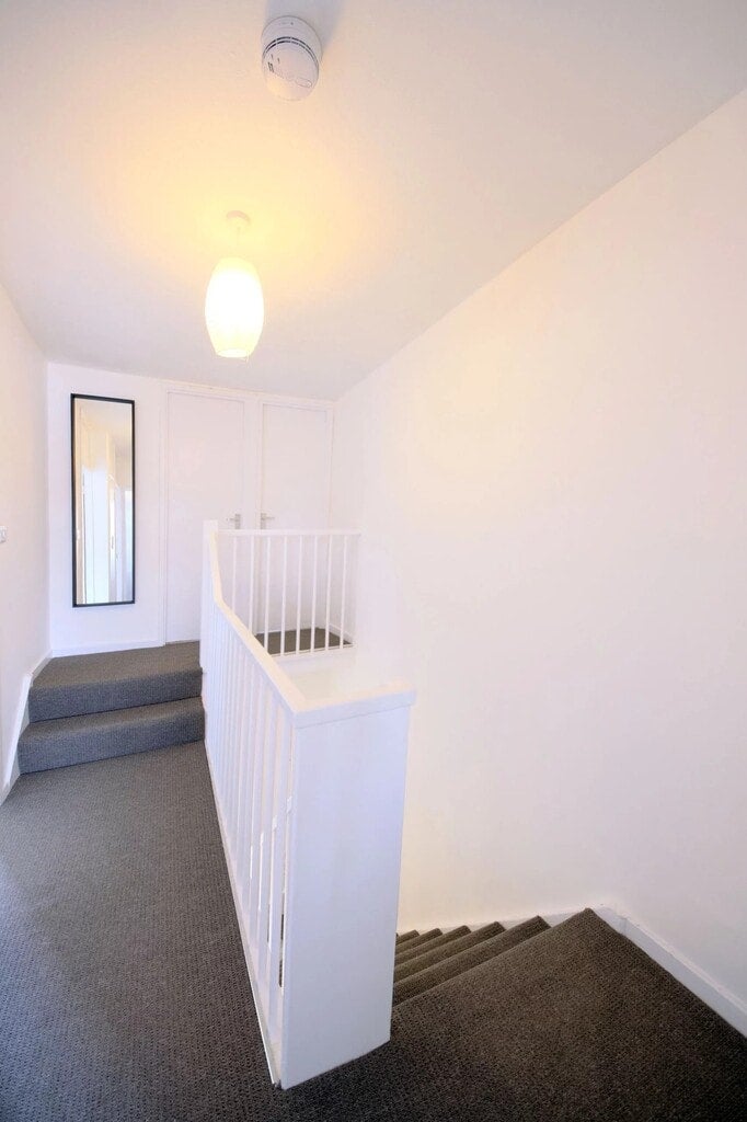 Room Hereford Street in Greater London