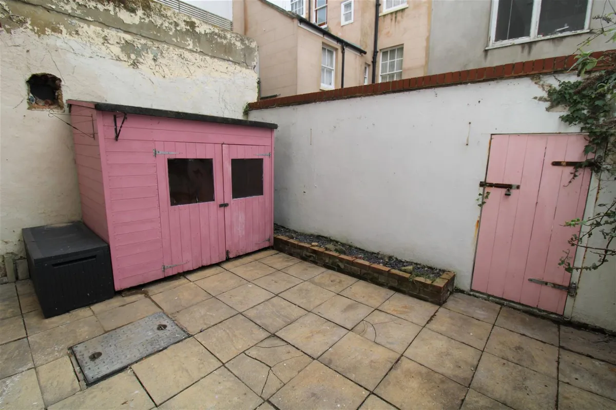 House Lower Market Street in Hove
