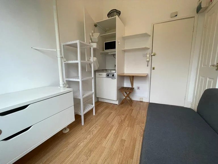 Flat Portsdown Mews in Greater London