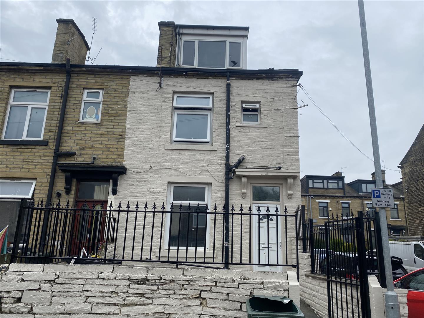 House Frank Place in Bradford