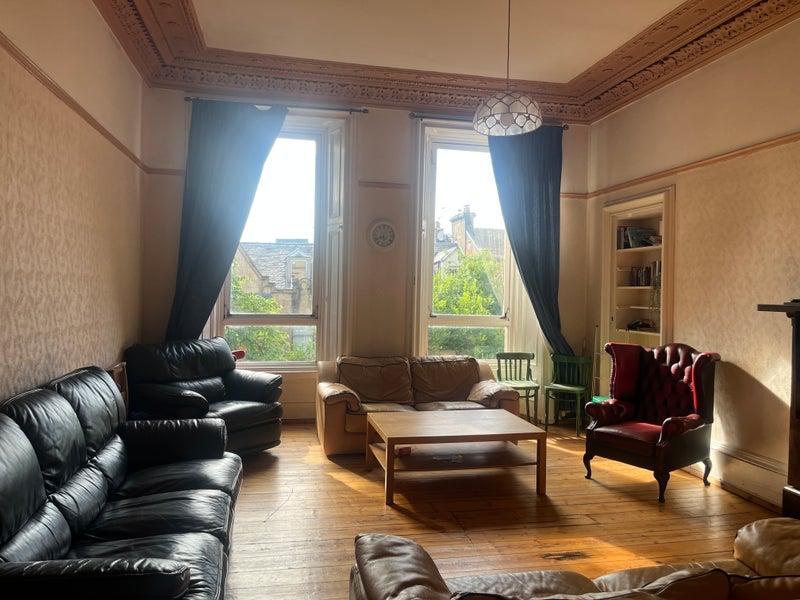 Flat Cecil Street in Glasgow