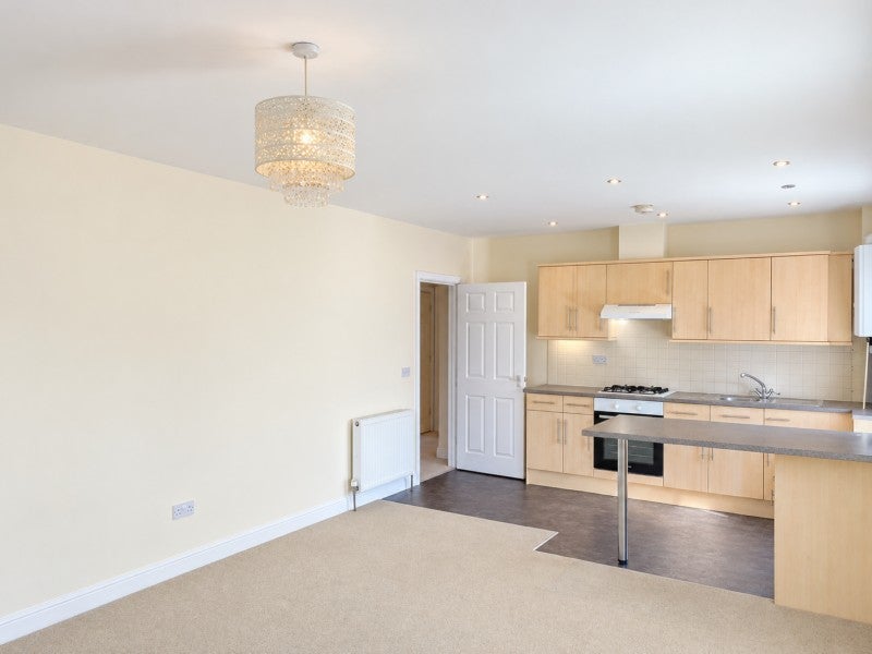 Flat Newby Drive in Crosshills