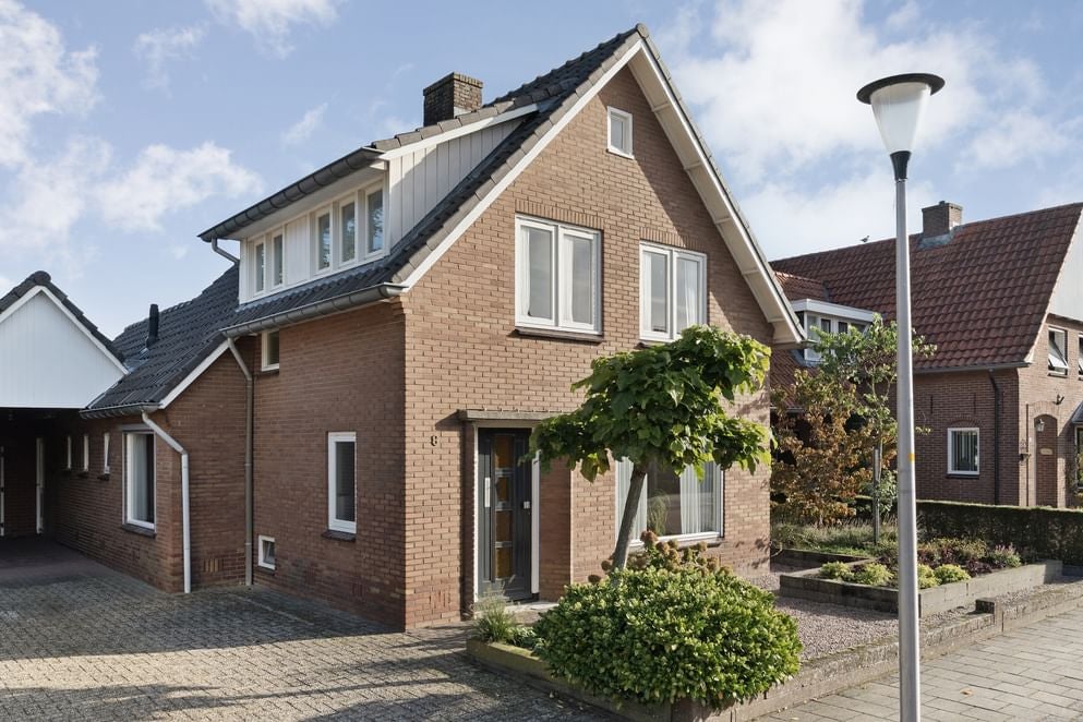 Huis Beltstraat 8 in Weerselo