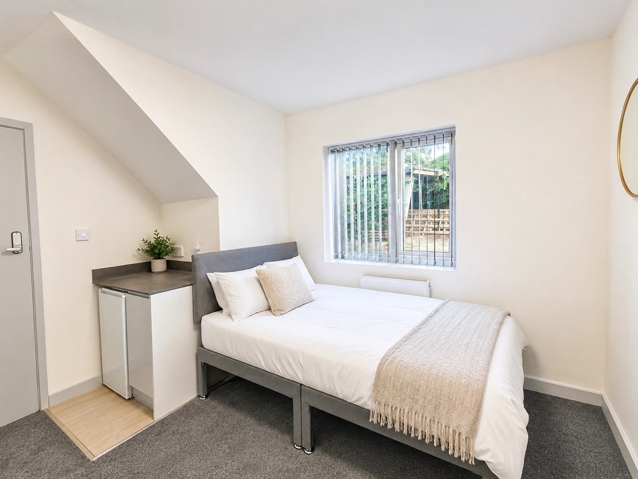 Room Hambury Drive in Birmingham