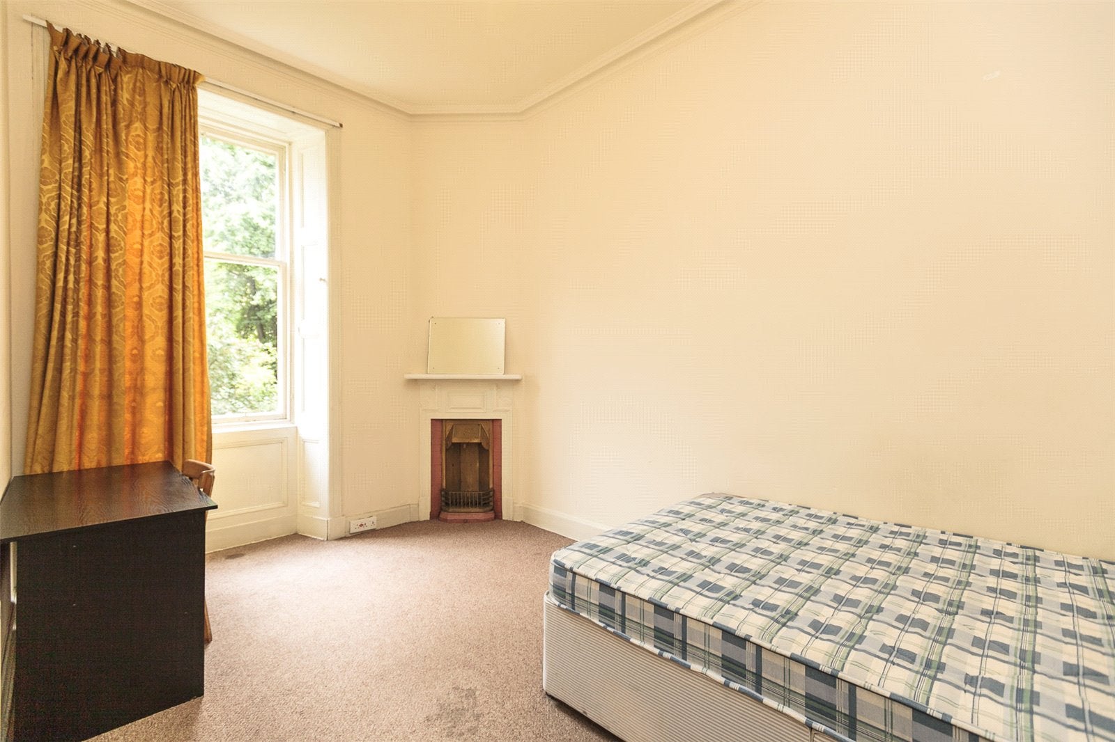 Flat Spottiswoode Road in City of Edinburgh
